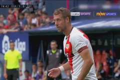 西甲逆转大戏：莱万700球里程碑，巴萨王者归来惊艳西甲赛场